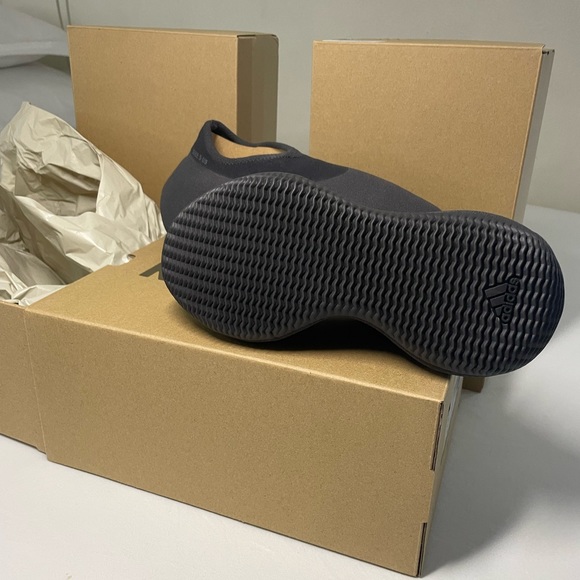 Yeezy Knit Runner Adidas - Picture 6 of 8